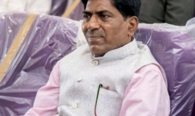 प्राचार्य डॉ.एस.एस.गोरे यांची सोलापूर विद्यापीठाच्या शैक्षणिक अभ्यासक्रमाच्या मूल्यमापन समितीवर बिनविरोध निवड.