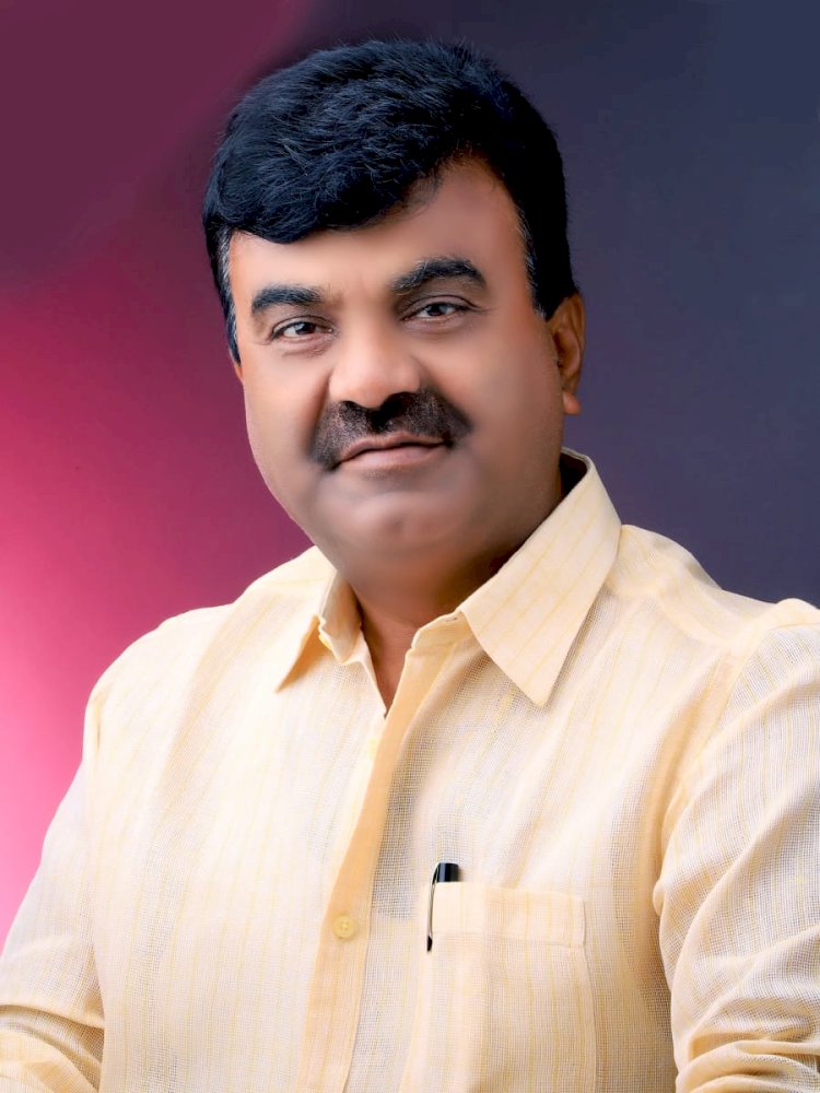 निशिगंधा सहकारी बँकेच्या  मोबाईल ॲप व क्युआर कोड सुविधेचा खातेदारांनी लाभ घ्यावा - बँकेचे चेअरमन कल्याणराव काळे