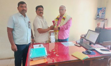 मंगळवेढा एस .टी.आगार प्रमुख संजय भोसले यांचा "उत्कृष्ट सेवा ,केल्याबद्दल न्यू इंग्लिश स्कूल कॉलेज बेगमपूर यांच्यावतीने स्वागत पर सत्कार...