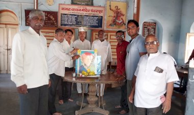 पंढरपूर येथील नगर वाचन मंदिर सार्वजनिक वाचनालयात महात्मा ज्योतिबा फुले जयंती साजरी..