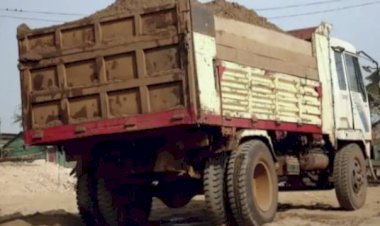 वाळू माफियांचा भीमा नदीवर घाला; दिवसा ढवळ्या सर्रासपणे वाळू उपसा सुरूच, प्रशासन मात्र ढिम्म