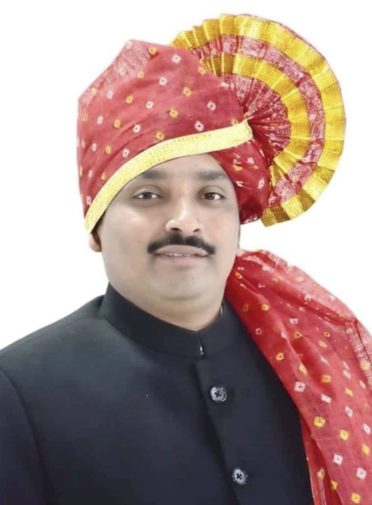 शेती अवजारे खरेदीसाठी ३६ लाख ५१ हजार रुपये मंजूरजिल्हा परिषद सेस फंड : २८१ शेतकऱ्यांना लाभ  - गट विकास अधिकारी प्रशांत काळे यांची माहिती