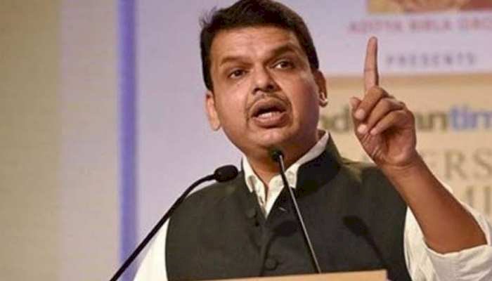 वाळू माफियांना ‘घाम’ फुटला, सरकारी बाबूंनाही बसणार ‘टोला’; फडणवीसांनी ठणकावले