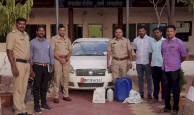 मंगळवेढा पोलीस ठाणेची कामगिरी ,मंगळवेढा पोलीसांनी अवैध्य दारू भटटीवर कारवाई करून ५, ०७८५०/- रुपये किंमतीचा मुद्देमाल पकडला.