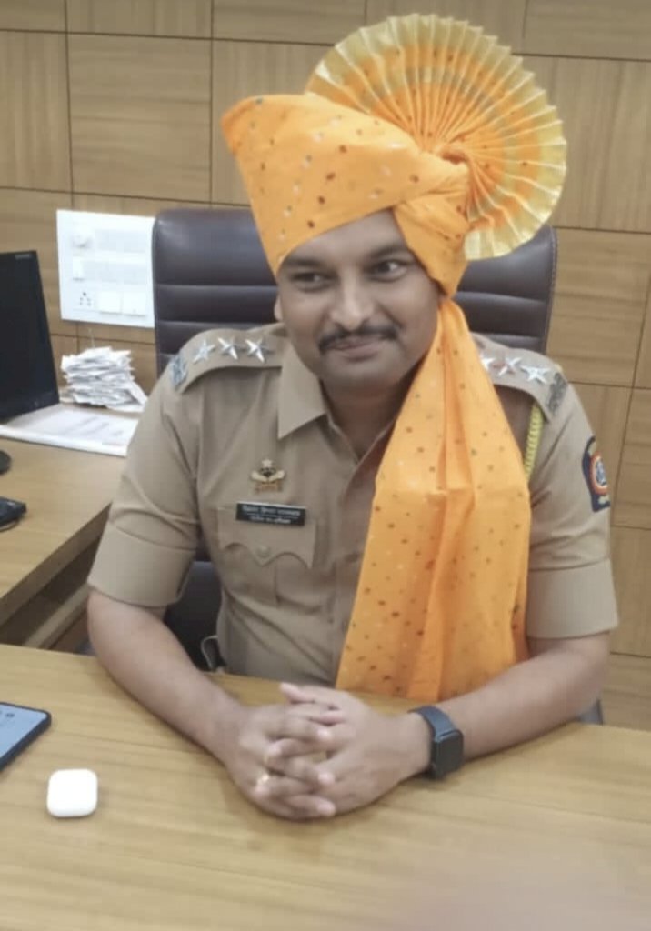 मंगळवेढ्याच्या डीवायएसपी पदाचा पदभार विक्रांत गायकवाड यांनी  स्विकारला ; सर्वसामान्य जनतेची सेवा करण्यावर भर देणार.