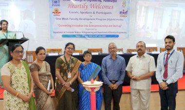 स्वेरीत ‘फॅकल्टी डेव्हलपमेंट प्रोग्रॅम’ संपन्न... इलेक्ट्रिकल इंजिनिअरिंग आणि कॉम्प्युटर सायन्स अँड इंजिनिअरिंगचा संयुक्त उपक्रम