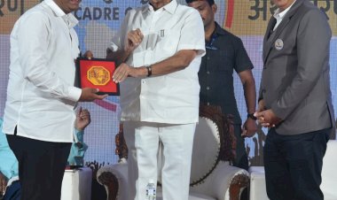 संभाजी ब्रिगेड संघटना योगदानाबद्दल अमरजित पाटील यांचा  खा .शरद पवार यांच्या हस्ते सन्मान..!