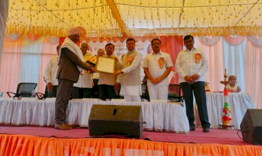 प्राचार्य .डॉ .एस .एस गोरे यांना उत्कृष्ट शाखाप्रमुख पुरस्कार