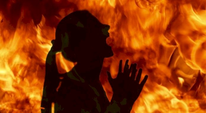 कनकवली येथील कॉलेज युवतीवर पेट्रोल टाकून जाळण्याचा प्रयत्न फसला