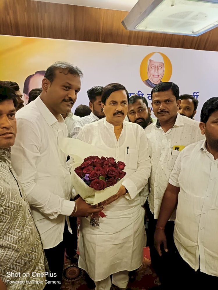 अजित पवार गटाच्या राष्ट्रवादी काँग्रेस युवक प्रदेश उपाध्यक्षपदी पंढरपूरचे समाधान काळे यांची निवड पंढरपूर शहर व तालुक्यात कार्यकर्त्यांमध्ये जल्लोष