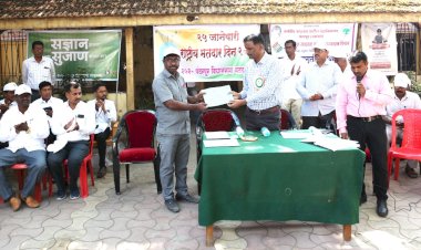 पंढरपूर तहसिल कार्यालयात राष्ट्रीय मतदार दिवस साजरा..