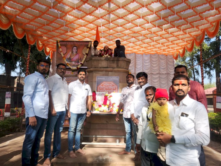 राजमाता जिजाऊ जयंती पंढरपुरात  अभिवादनासाठी शिवप्रेमींची तुफान गर्दी