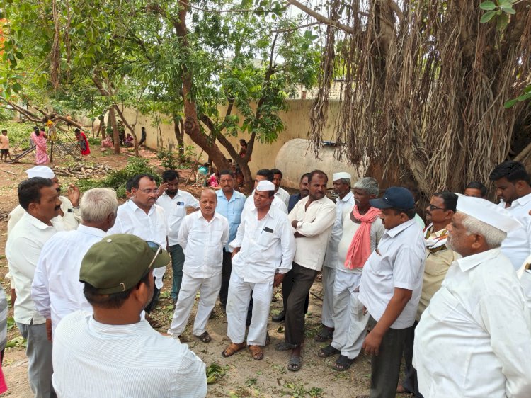 आ .समाधान आवताडे यांनी मतदारसंघातील विविध गावांना भेटी देऊन नुकसानग्रस्त भागांची केली पाहणी ,  प्रशासनातील अधिकाऱ्यांना नुकसानीचे पंचनामे करण्याचे आदेश, नुकसानग्रस्तांना आर्थिक मदत मिळवून देण्याचे आश्वासन -:आमदार आवताडे