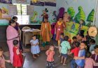 सोलापूर जिल्हा परिषदेच्या मुख्य कार्यकारी अधिकारी मनीषा आव्हाळे यांचे कन्येचा  जिल्हा परिषदेच्या अंगणवाडीत प्रवेश,   बोलण्यापेक्षा करुन दाखवले, नागरिकांमध्ये चर्चेचा विषय,   अंगणवाडीतील पालक सभेलाही आव्हाळे यांची उपस्थिती