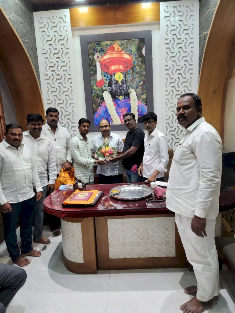 संभाजी ब्रिगेडचे महासचिव सौरभ दादा खेडेकर यांनी घेतले श्री विठ्ठल -रुक्मिणी मातेचे दर्शन,....   मंदिरातील कामाची केली पाहणी