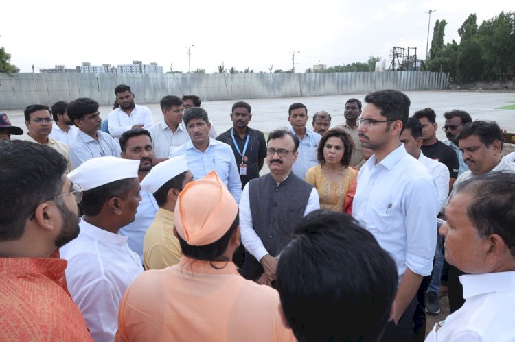 पालखी सोहळ्यात वारकरी भाविकांना आवश्यक सुविधा देण्याससोबतच स्वच्छतेला  प्राधान्य द्यावे,- विभागीय आयुक्त चंद्रकांत पुलकुंडवार,  विभागीय आयुक्त चंद्रकांत पुलकुंडवार यांनी केली पालखी मार्ग, तळांची पाहणी