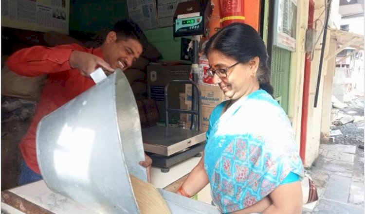 सोलापूरकरांसाठी आनंदाची बातमी..., आता प्रत्येक महिन्याच्या ७ ते १५ तारखेला मिळेल रेशनमध्ये धान्य - ओंकार पडोळे, अन्न धान्य वितरण अधिकारी..