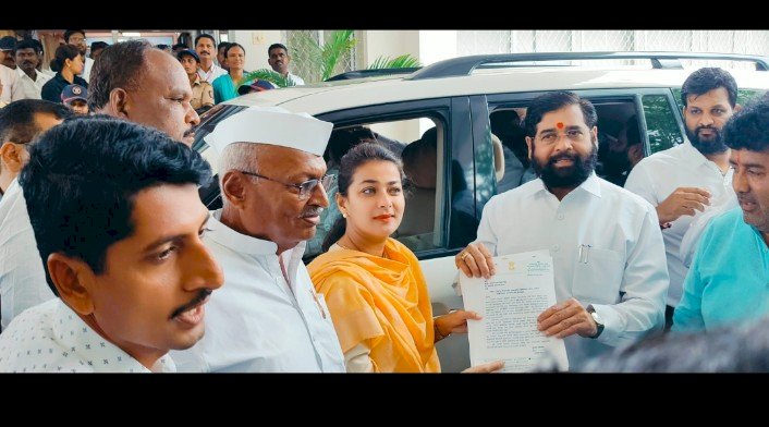 मुख्यमंत्री एकनाथ शिंदे यांना  खासदार प्रणिती शिंदे यांचे सोलापूर लोकसभा मतदारसंघातील विविध मागण्या संदर्भात निवेदन,   मात्र... पंढरपूर - मंगळवेढा तालुक्यातील माणनदी वरील बंधारे दुरुस्तीचा विषय निवेदनात नसल्याने शेतकऱ्यांमध्ये कमालीची नाराजी