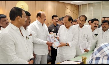 राष्ट्रवादीचे प्रांतिक सदस्य कल्याणराव काळे यांच्या आमदारकीसाठी सोलापूर जिल्ह्यातील आजी-माजी आमदार घेतली उपमुख्यमंत्री अजित पवार यांची भेट,  कल्याणराव काळे यांची विधान परिषदेवर वर्णी लावून त्यांना ताकद दिल्यास  पंढरपूर- मंगळवेढा मतदारसंघात राष्ट्रवादी पक्ष मजबूत  होऊन काळे यांच्या रूपाने माढा -मोहोळ - सांगोला  मतदारसंघात राष्ट्रवादी पक्षाच्या प्रतिनिधीला सोईस्कर होईल अशी चर्चा वरिष्ठ पातळीवरून होत आहे.