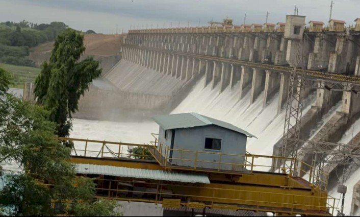 उजणी धरण ८६ टक्के भरल्याने सुरक्षतेच्या दृष्टीने भिमा नदीत पात्रात सायंकाळी २० हजार क्यूसेस पाणी  साेडणनार  नदी काठच्या गावांना सावधानतेचा इषारा....!
