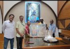 मुंबई येथील भाविक नंदिनी मथुरे यांचेकडून श्री विठ्ठल रुक्मिणी चरणी चांदीच्या पादुका अर्पण.