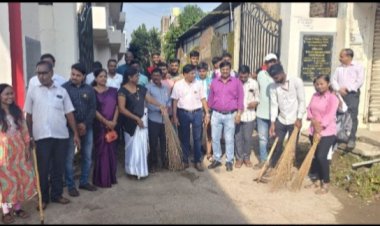 बार्शीच्या कॉलेज ऑफ एज्युकेशन मध्ये स्वच्छता सप्ताह उत्साहात साजरा...
