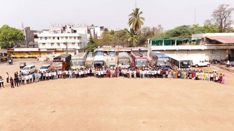 पंढरपुरातील शिवभक्त प्रतिष्ठानचे 550 कार्यकर्ते छत्रपती शिवाजी महाराज समाधी दर्शनासाठी रवाना,  कार्यक्रम सोहळ्यास  देशाचे गृहमंत्री अमित शहा व मुख्यमंत्री देवेंद्र फडणवीस, उपमुख्यमंत्री अजित पवार एकनाथ शिंदे यांची प्रमुख उपस्थिती,