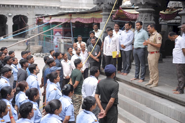 पंढरपूर आषाढी वारी 2025 तयारीसाठी  मंदिर कर्मचारी वर्गाला  विशेष सूचना व मार्गदर्शन