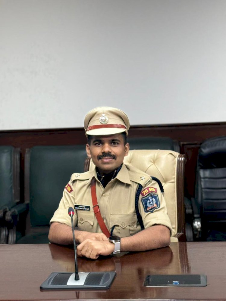 पंढरपूरात वारकरी भाविकांच्या सुरक्षेसाठी  पोलीस यंत्रणा सज्ज- उपविभागीय पोलीस अधिकारी प्रशांत डगळे  ◼️ 3 हजार 57 पोलीस अधिकारी व कर्मचारी,  ◼️7 ठिकाणी तीर्थक्षेत्र पोलीस मदत केंद्र,  ◼️ 16 ठिकाणी वाहन तळ; सुमारे 10 ते 11 हजार वाहनांची पार्कीग व्यवस्था,  ◼️12 वॉच टॉवर; पाच अतिक्रमण पथके,