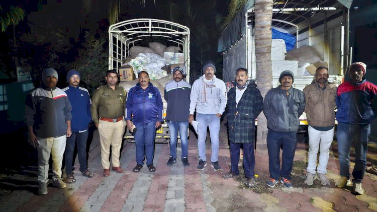 चिंचोली येथील सी .एम .कृषी पर्यटक ऍग्रो रिसॉर्ट वर पोलिसांचा छापा  ◼️ "सहा. पोलीस अधीक्षक  प्रशांत डगळे, पंढरपूर उपविभाग, पंढरपूर यांची पुन्हा सांगोला भागात  पुन्हा सर्जिकल स्ट्राइक कारवाई   ◼️ तंबाखुजन्य पानमसाला, वाहने असा एकुण ४०,३१,४१६ रू. चा मुदद्देमाल जप्त