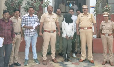 मोठी बातमी...  गोपाळपूरात पत्नीवर  कोयत्याने सपा - सप  वार करून खून   ◼️ गुन्ह्यातील आरोपीला पंढरपूर तालुका पोलिसांनी दोन तासात केली अटक   ◼️ पंढरपूर तालुका पोलिसांची मोठी कारवाई परिसरात खळबळ
