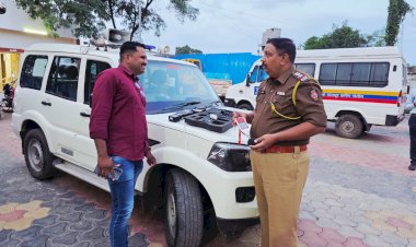 आंबे येथील नदीत अवैधरित्या वाळू वाहतूक करणारा टेम्पोवर पोलीस पथकाची मोठी कारवाई    ◼️  5 लाख 6 हजार रुपयांचा   किमतीचा मुद्देमाल जप्त ,आंबे गावातील व परिसरातील शेतकऱ्याकडून पोलीस स्टेशनचे कौतुक  ◼️ पंढरपूर तालुका पोलीस स्टेशनची चमकदार कामगिरी