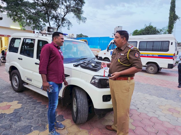 आंबे येथील नदीत अवैधरित्या वाळू वाहतूक करणारा टेम्पोवर पोलीस पथकाची मोठी कारवाई    ◼️  5 लाख 6 हजार रुपयांचा   किमतीचा मुद्देमाल जप्त ,आंबे गावातील व परिसरातील शेतकऱ्याकडून पोलीस स्टेशनचे कौतुक  ◼️ पंढरपूर तालुका पोलीस स्टेशनची चमकदार कामगिरी