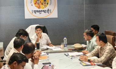 पंढरपूर पालखी सोहळ्यात वारकरी भाविकांना आवश्यक सुविधा देण्याससोबतच रस्ते दुरुस्ती, स्वच्छतेला  प्राधान्य - जिल्हाधिकारी  कार्तिकेयन एस.