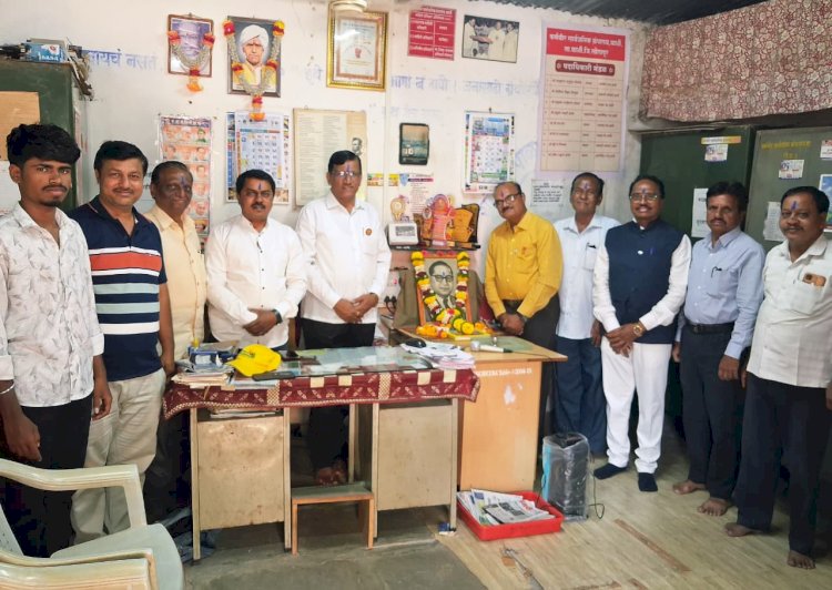 डॉ .बाबासाहेब आंबेडकर चिरंजीव व्यक्तिमत्व होते :-- जयकुमार शितोळे यांचे मत,   ◼️ बार्शीच्या कर्मवीर सार्वजनिक ग्रंथालयात डॉ.आंबेडकर यांची जयंती साजरी...