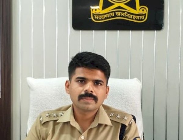 पंढरपूरात सुगंधित तंबाखू मिश्रीत मावा विक्रेत्यावर  पोलीस आधिकारी  यांनी केली कारवाई १,१२,०००/- रू. मुद्देमाल जप्त