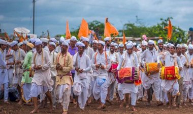 आषाढी पालखी सोहळ्यातील तीन दिंड्यांना "श्री विठ्ठल निर्मल दिंडी पुरस्कार" देणार  ◼️  मुख्यमंत्री देवेंद्र फडणवीस यांच्या हस्ते पुरस्काराचे वितरण , :-   महाराष्ट्राचे प्रसिद्ध वृक्षमित्र  तथा मंदिर समितीचे सदस्य, ह .भ .प शिवाजीराव (महाराज) मोरे