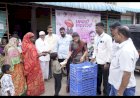 पंढपूरात पूर परस्थिती : मंदिर समितीकडून स्थलांतरित कुटुंबियांना फुड पॅकेटचे वाटप,                                                                                            चंद्रभागा नदीपात्रात जीवरक्षकांची नियुक्ती.