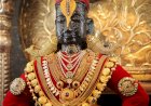 पंढरपुर में श्री गणेश चतुर्थी के अवसर पर भगवान विट्ठल और देवी रुक्मिणी माता को पारंपरिक  स्वर्णआभूषनाए में सजाया.
