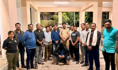 कुर्डुवाडी शहरात मेफेड्रोन ड्रग  विक्रीसाठी घेवून येणारा आरोपी  पोलिसांच्या जाळ्यात.  ◼️63 ग्रॅम MD व चारचाकी वाहन, मोबाईलसह  एकुण 9,89,000/- रुपये किमतीचा मुद्देमाल हस्तगत.  ◼️पोलीस निरीक्षक अतुल मोहिते यांची दमदार कामगिरी.