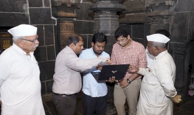 पंढरपूरच्या श्री विठ्ठल - रुक्मिणी मूर्ती वज्रलेप कामाची.  ◾जिल्हाधिकारी  एस. कार्तिकेयन यांच्याकडून पाहणी.k